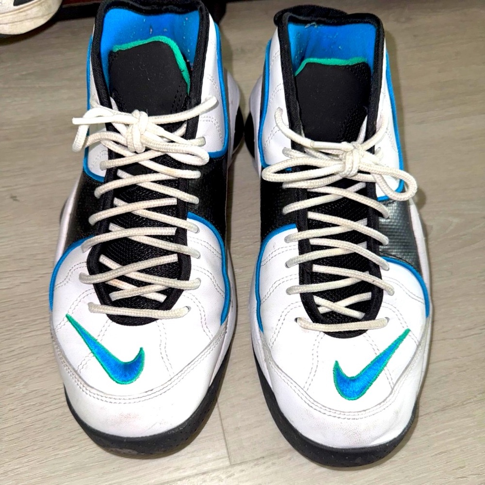 Nike Men's Black and White High-Top Sneakers